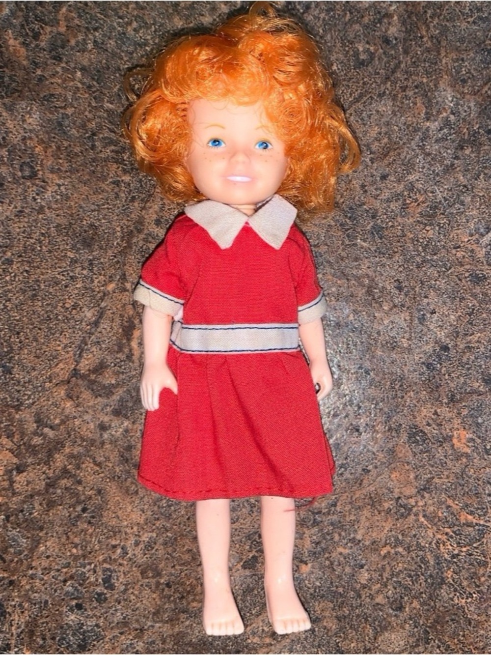 Vintage 1982 Knickerbocker "The World of Annie" Doll